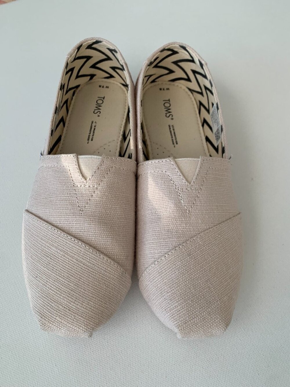 Toms Canvas Loafer Women's  shoes Size 7.5